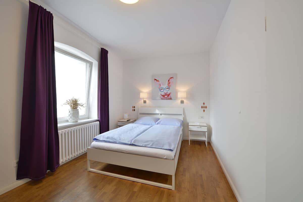 Comfort Double Room, Ensuite | Individually decorated, individually furnished, iron/ironing board