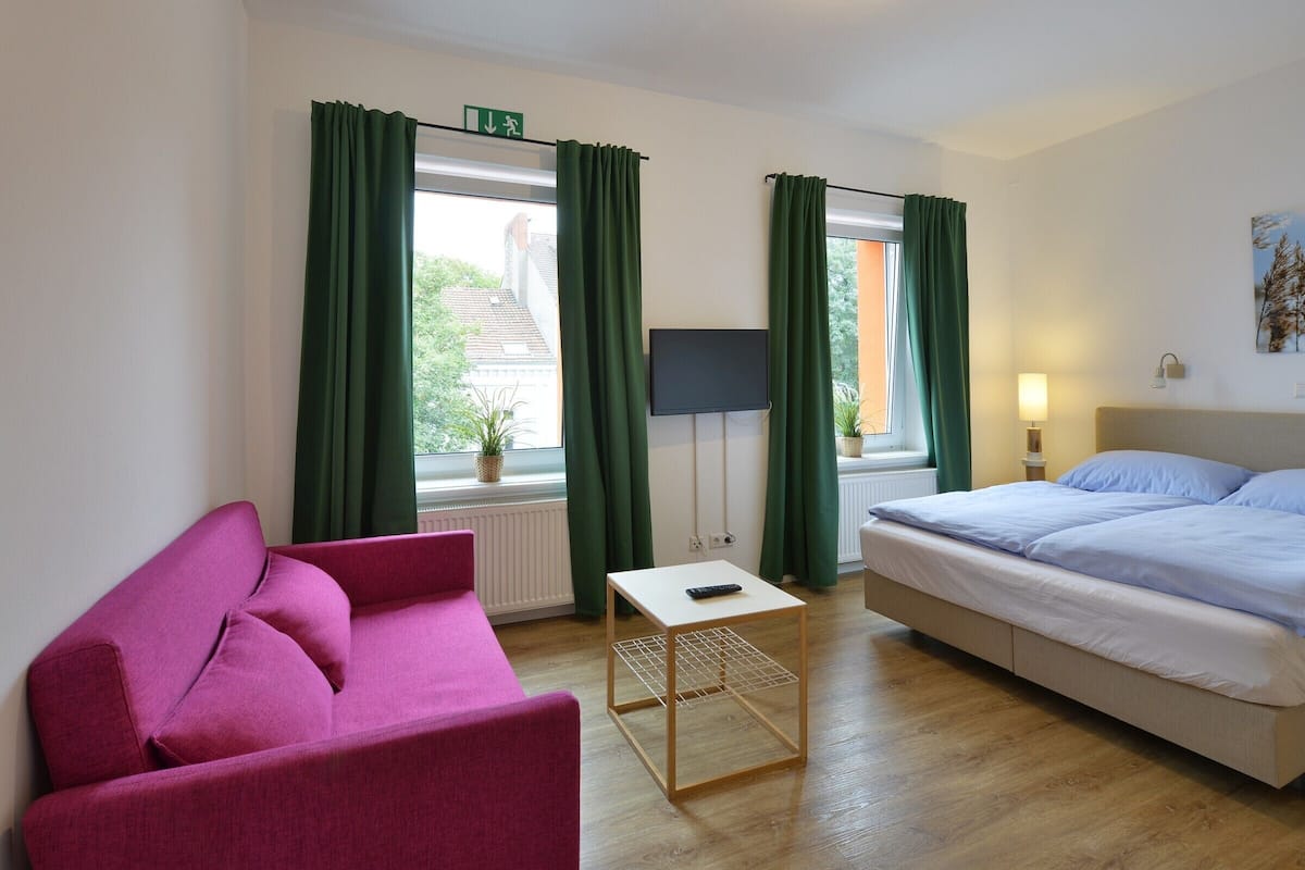 Comfort Studio, Ensuite | Individually decorated, individually furnished, iron/ironing board