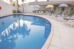 屋外プール、サンラウンジャー