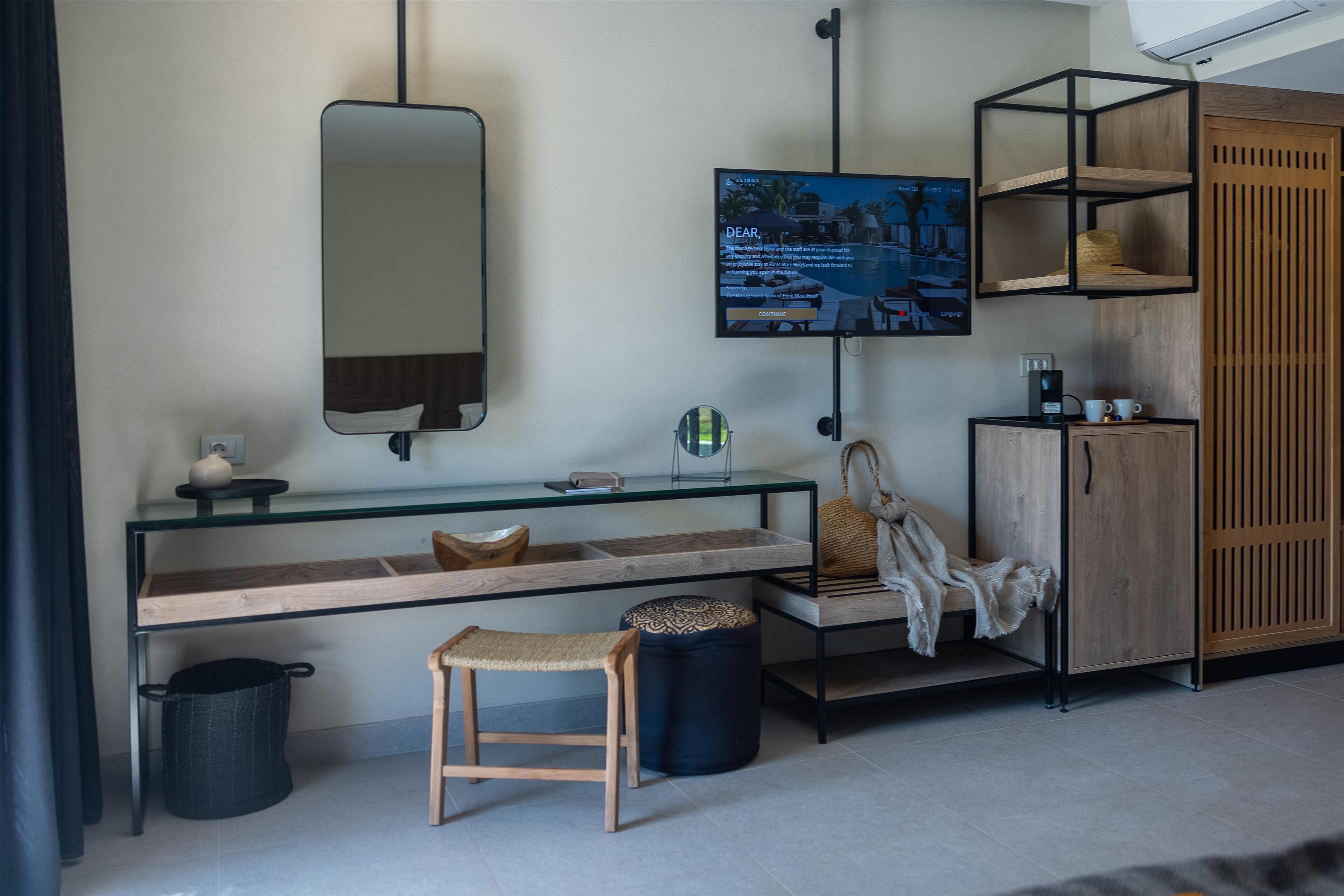 1 bedroom, in-room safe, iron/ironing board, free wifi