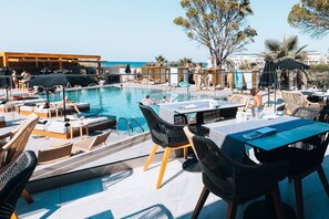 2 restaurants servant le petit déjeuner