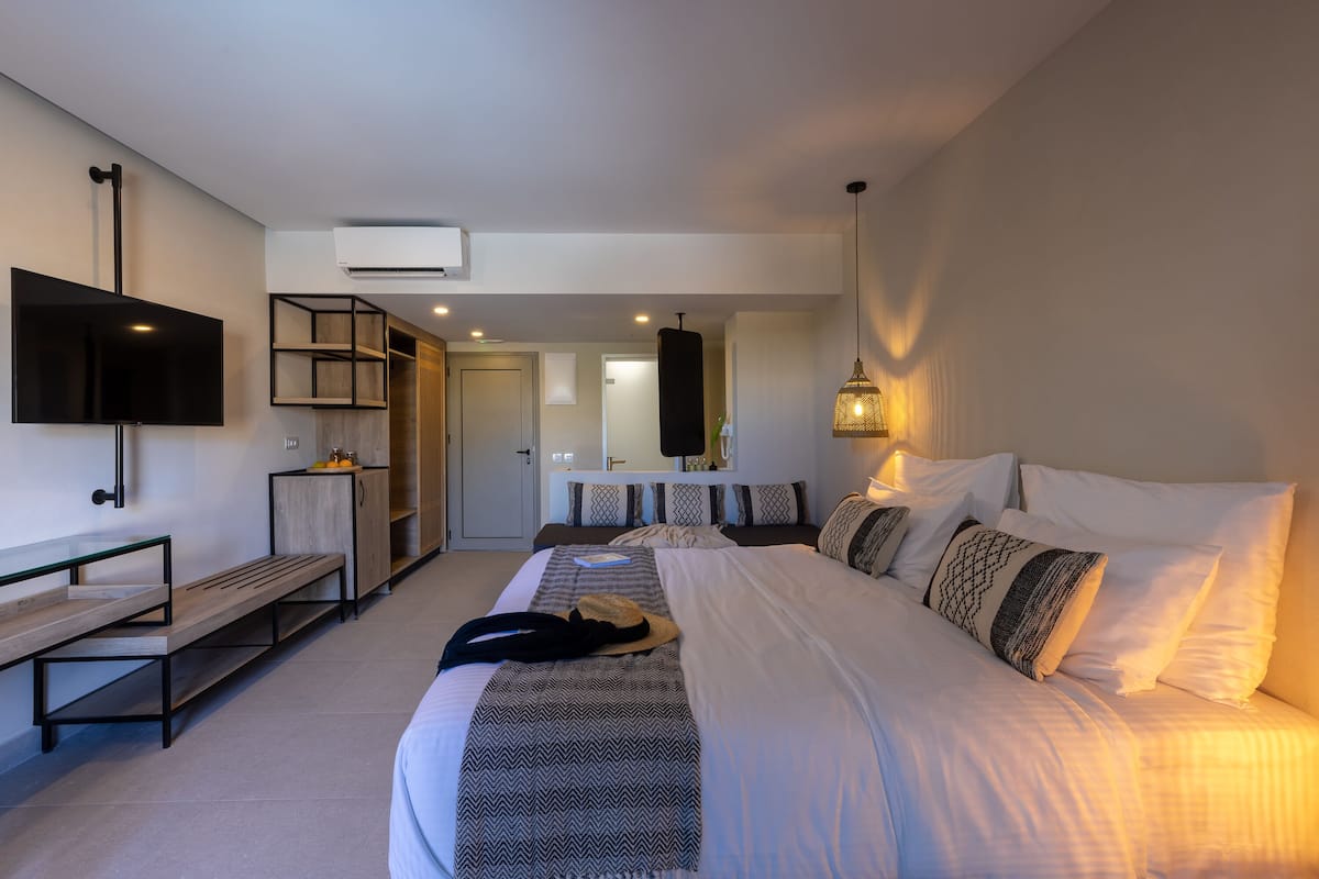 superior double room, private pool | 1 bedroom, in-room safe, iron/ironing board, free wifi