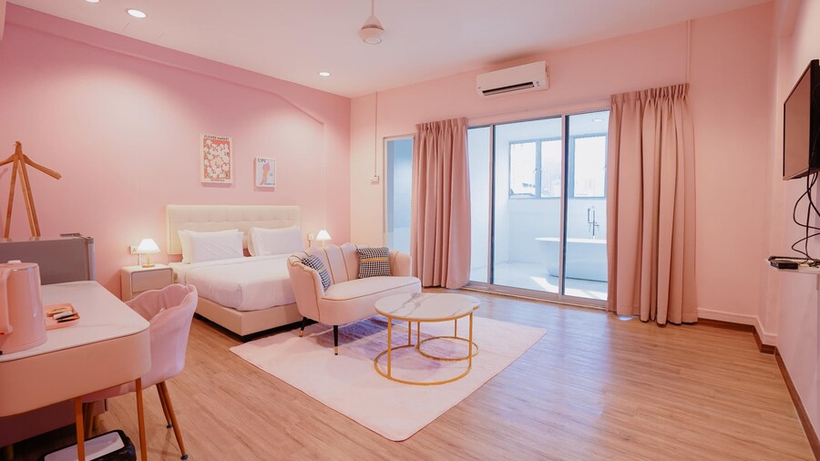 Palette Pink Cabana George Town