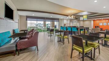 Free daily buffet breakfast