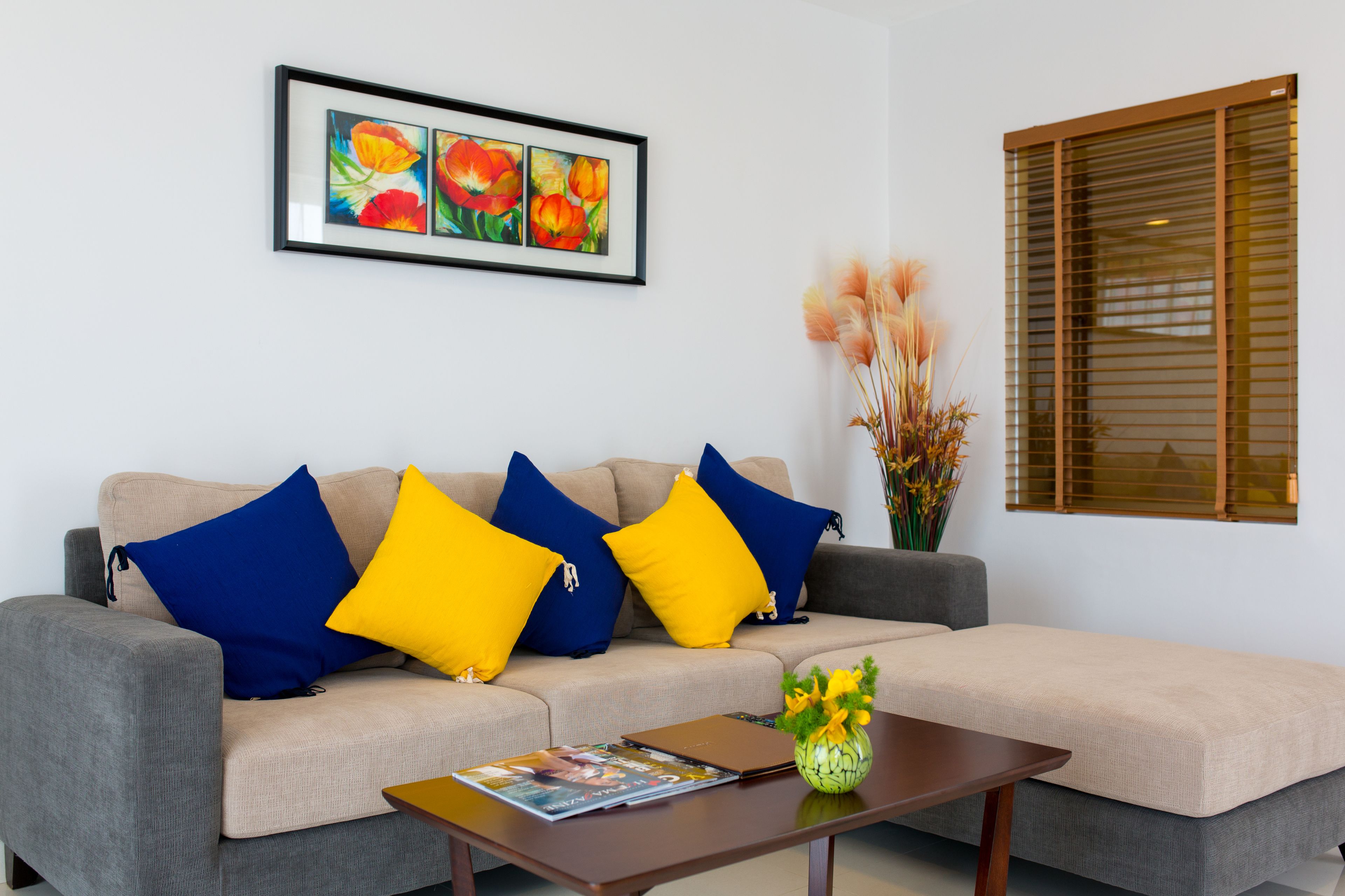 jacuzzi suite | living room | 32-inch lcd tv with satellite channels, tv