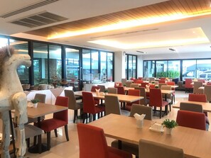 Breakfast served, Thai cuisine - Riche Hua Hin (Hua Hin)