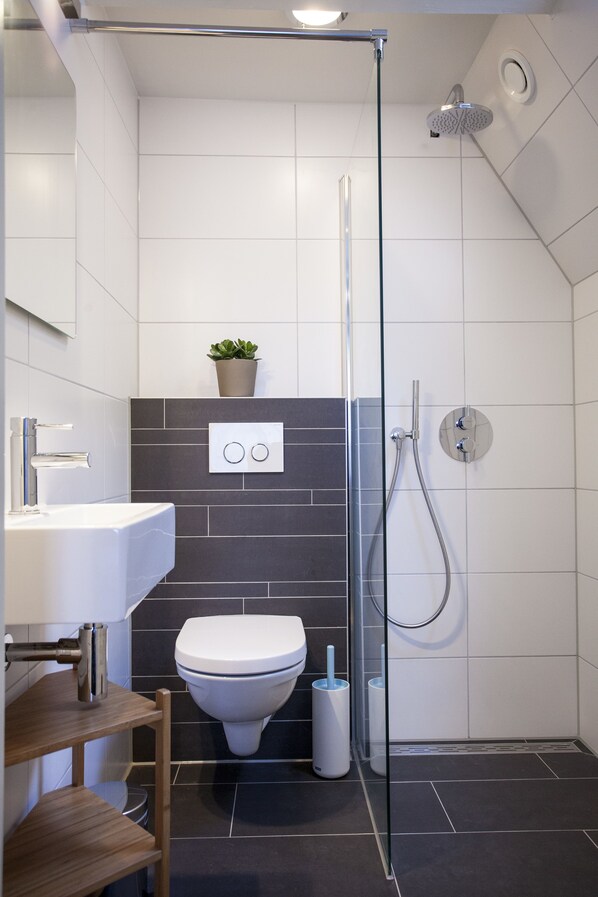Double Room | Bathroom