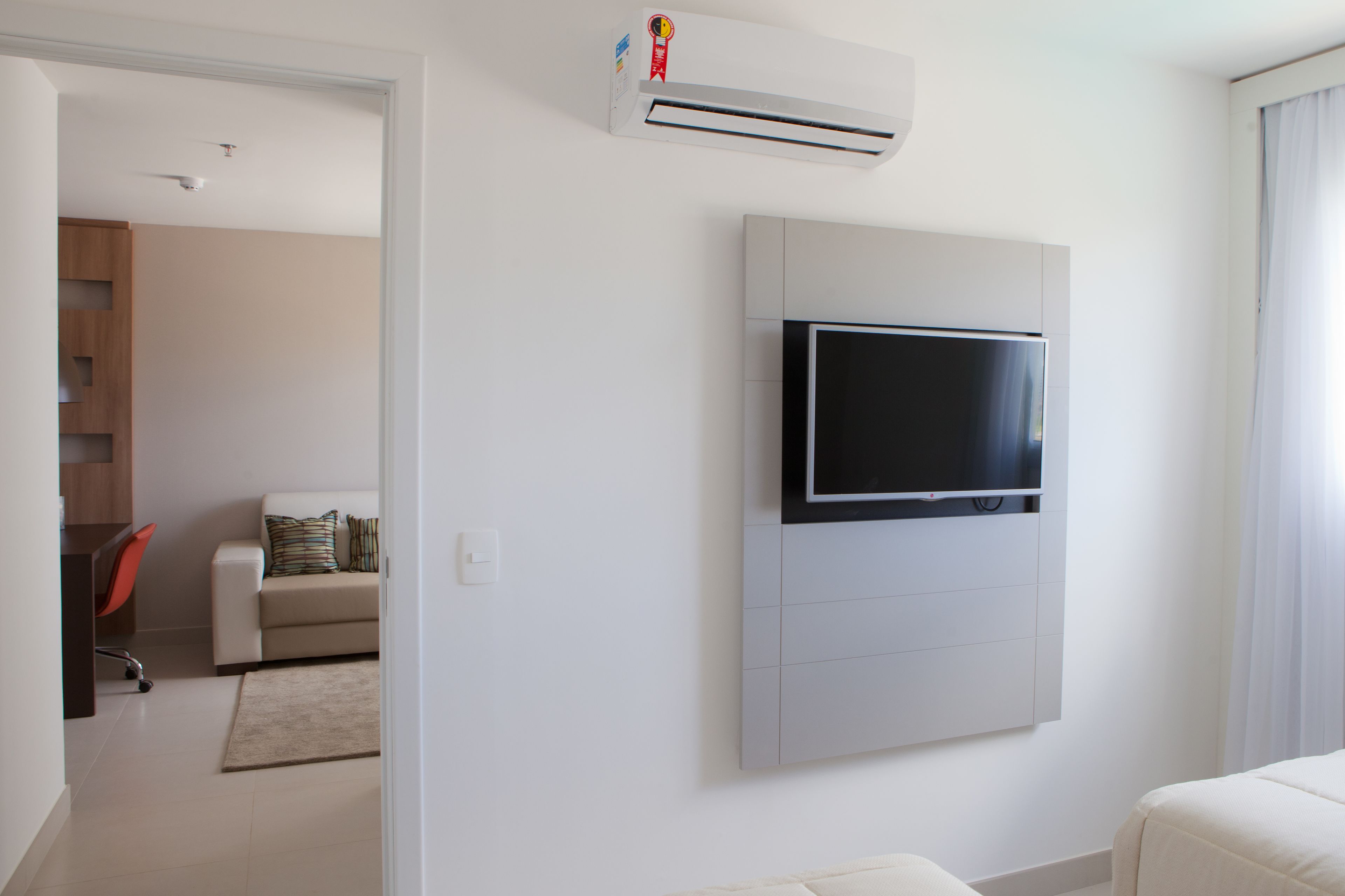 45-inch tv with satellite channels