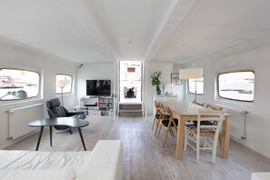 Condo, 4 Bedrooms (Houseboat) | Living area