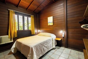 Eenvoudige chalet, 1 slaapkamer, roken, keuken | Kameruitzicht