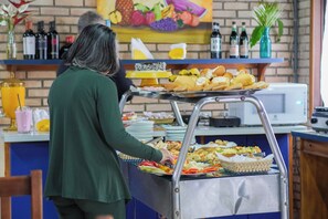 Free daily cooked-to-order breakfast  - Pousada Don Pablo (Bombinhas)