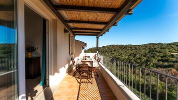 Apartment, 2 Bedrooms | Terrace/patio