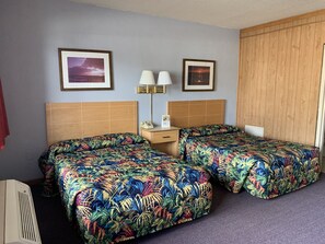 Standaard kamer, 2 tweepersoonsbedden, roken, keuken | Een strijkplank/strijkijzer