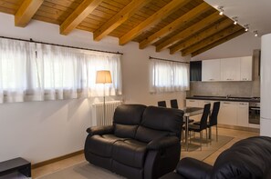 Apartment, 2 Bedrooms | Living area