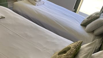 Quarto duplo standard, suíte | 1 quarto, escrivaninha, berços (sobretaxa), Wi-Fi de cortesia