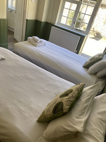 1 habitación, escritorio, cunas y wifi gratis