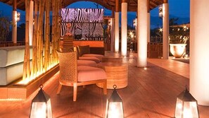 Lobby sitting area - Montis Resort (Pai)