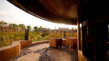 Safari Villa | Balcón