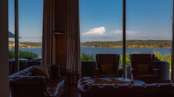 Villa, 2 Bedrooms, Lake View | Lake view