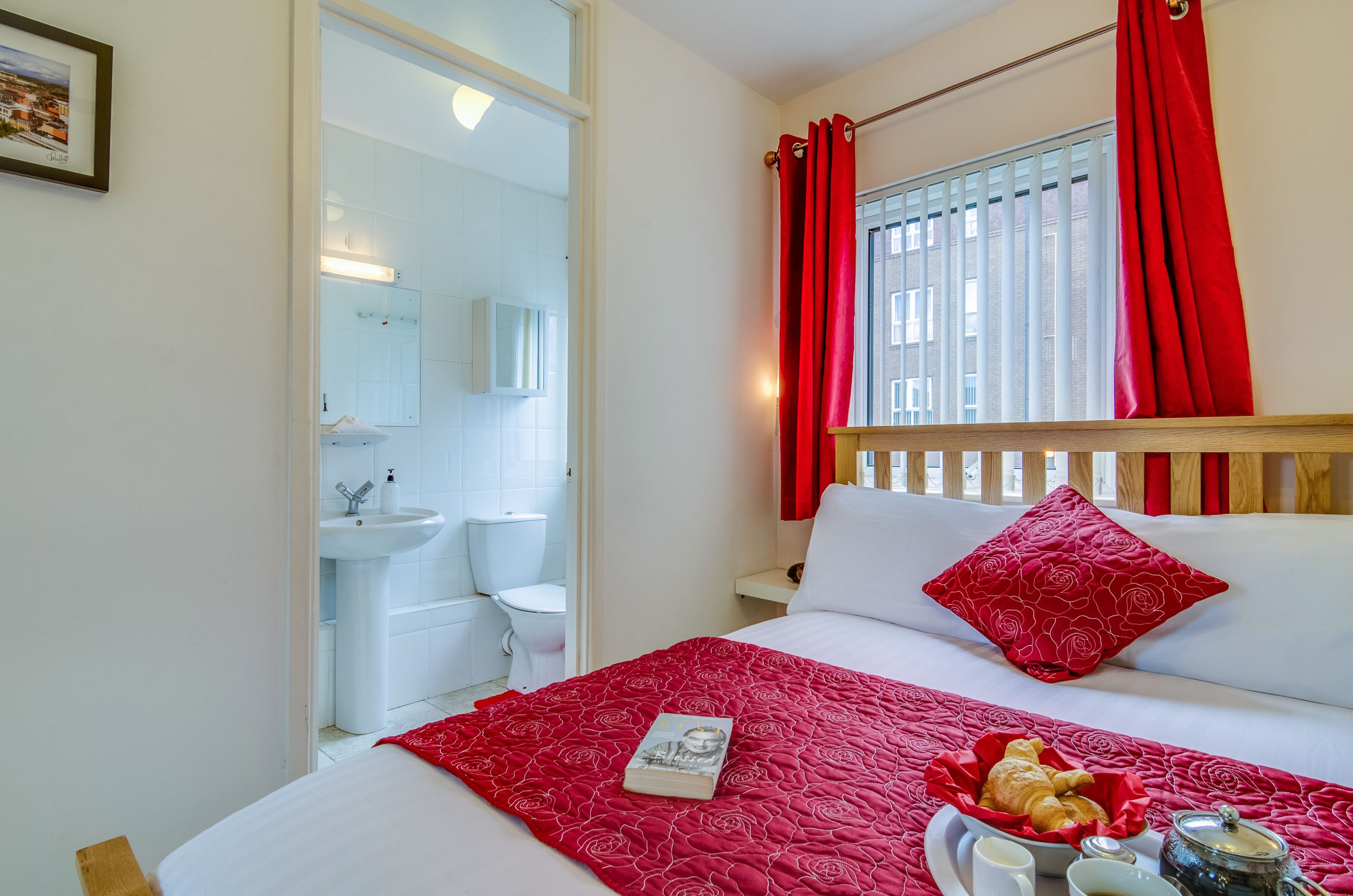 2 bedrooms