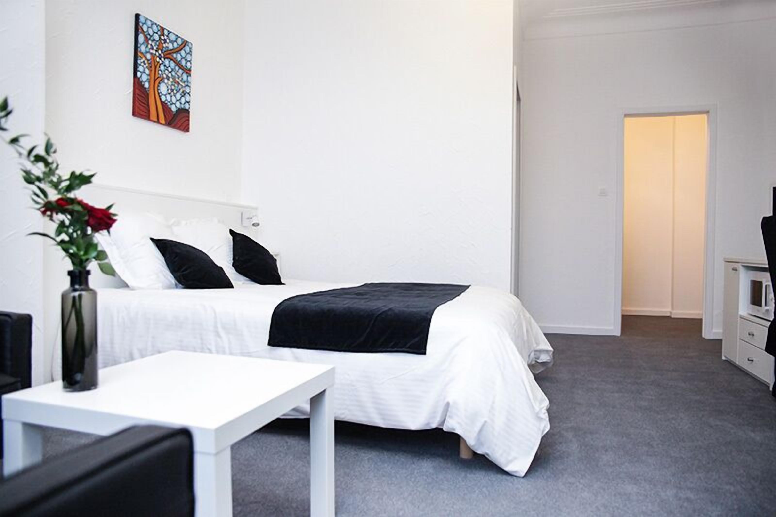 standard double room | minibar, desk, soundproofing, free wifi