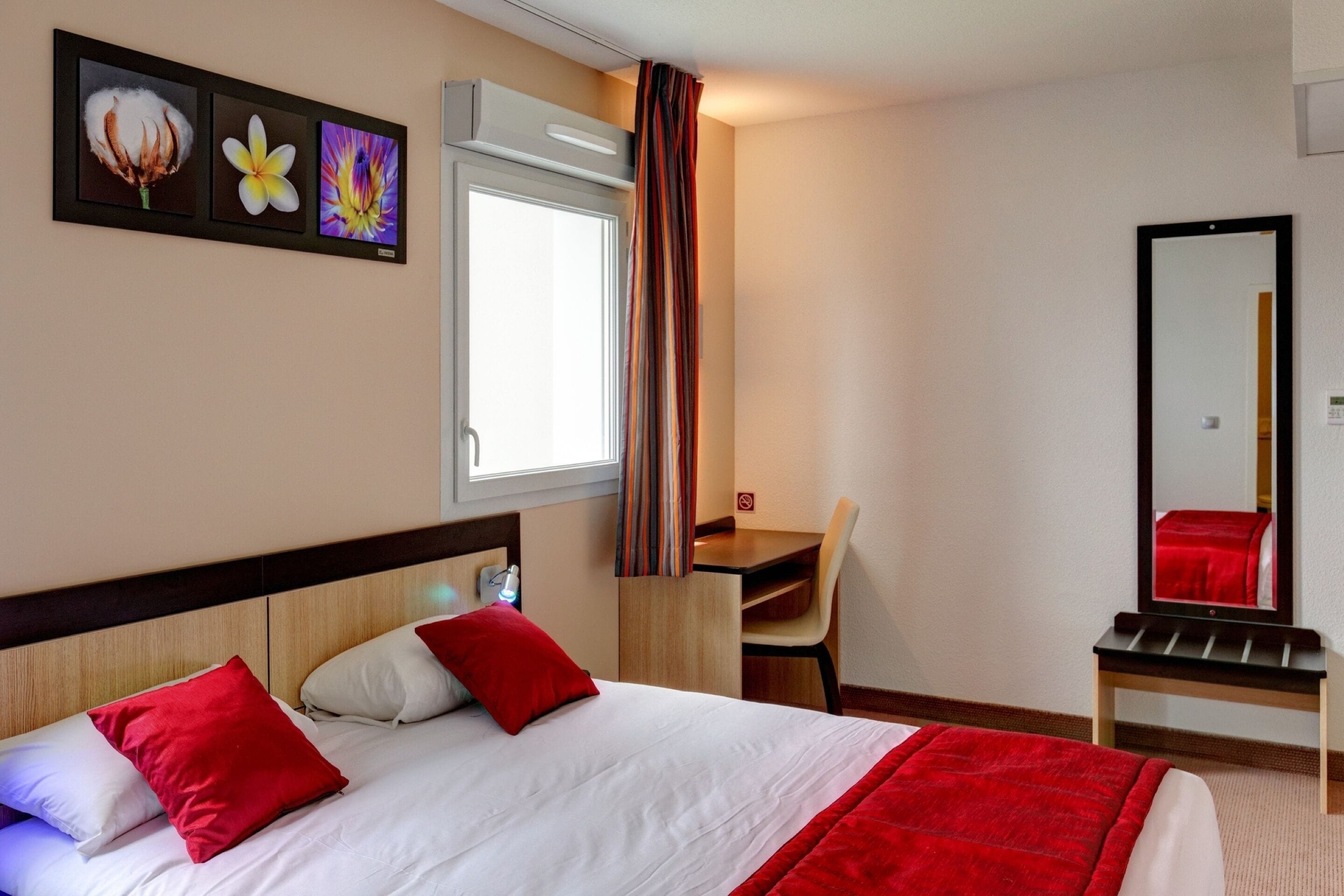 desk, soundproofing, free cots/infant beds, free wifi