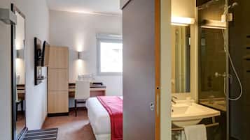 Bàn, phòng cách âm, nôi (giường cho trẻ sơ sinh) miễn phí
