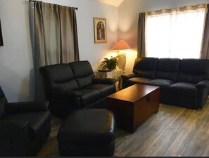 Family Chalet | Living room