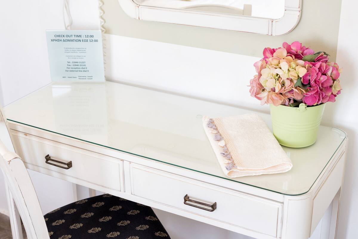 standard double or twin room, sea view | 1 bedroom, premium bedding, tempur-pedic beds, desk