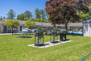 Front of property - Mozaik Motel (Wasaga Beach)