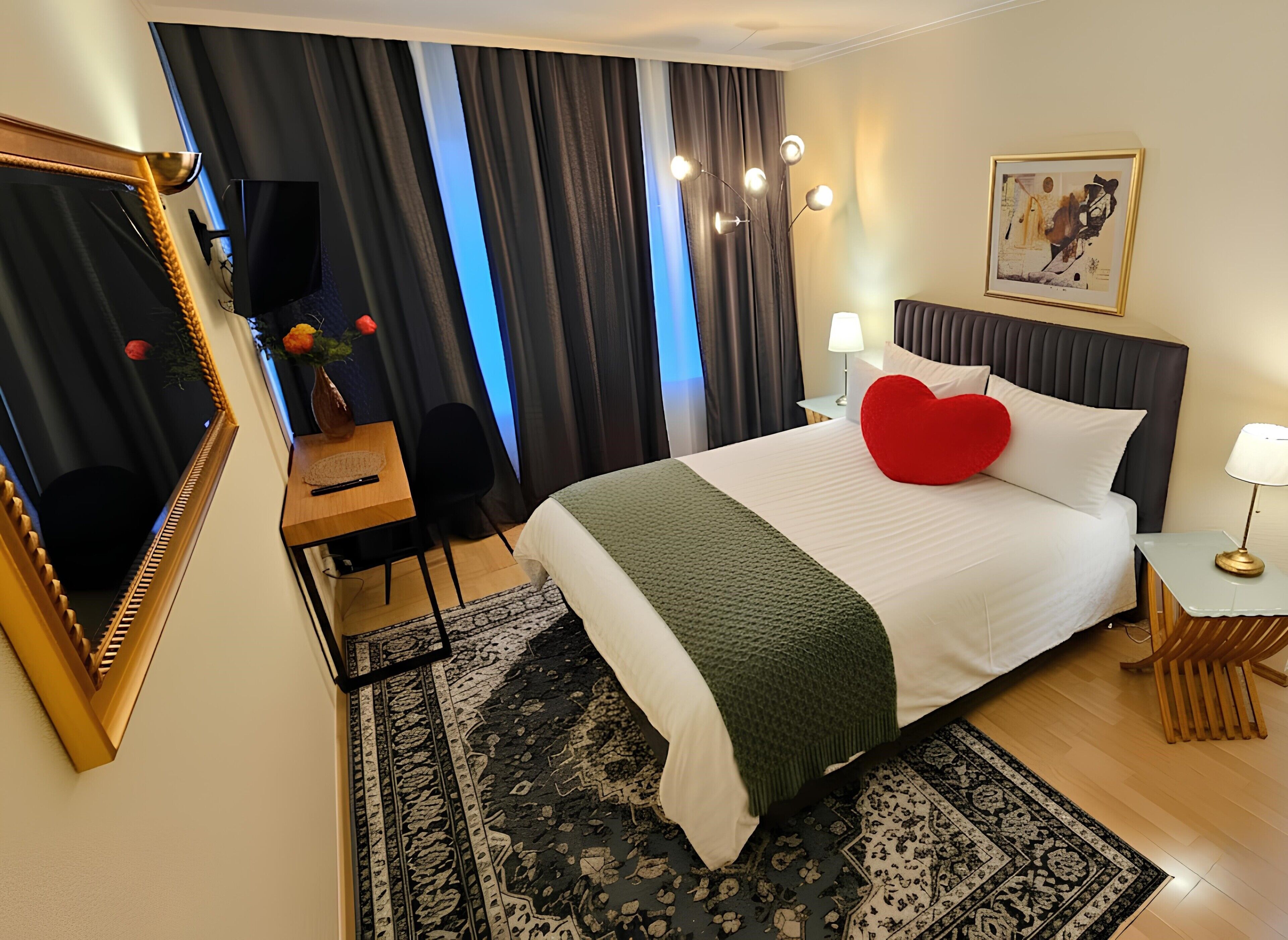 Design Double Room | Free WiFi, bed sheets