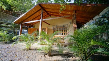 Maison, 2 chambres, vue jardin (Casa Roble) | 1 chambre, draps en coton égyptien, literie de qualité supérieure