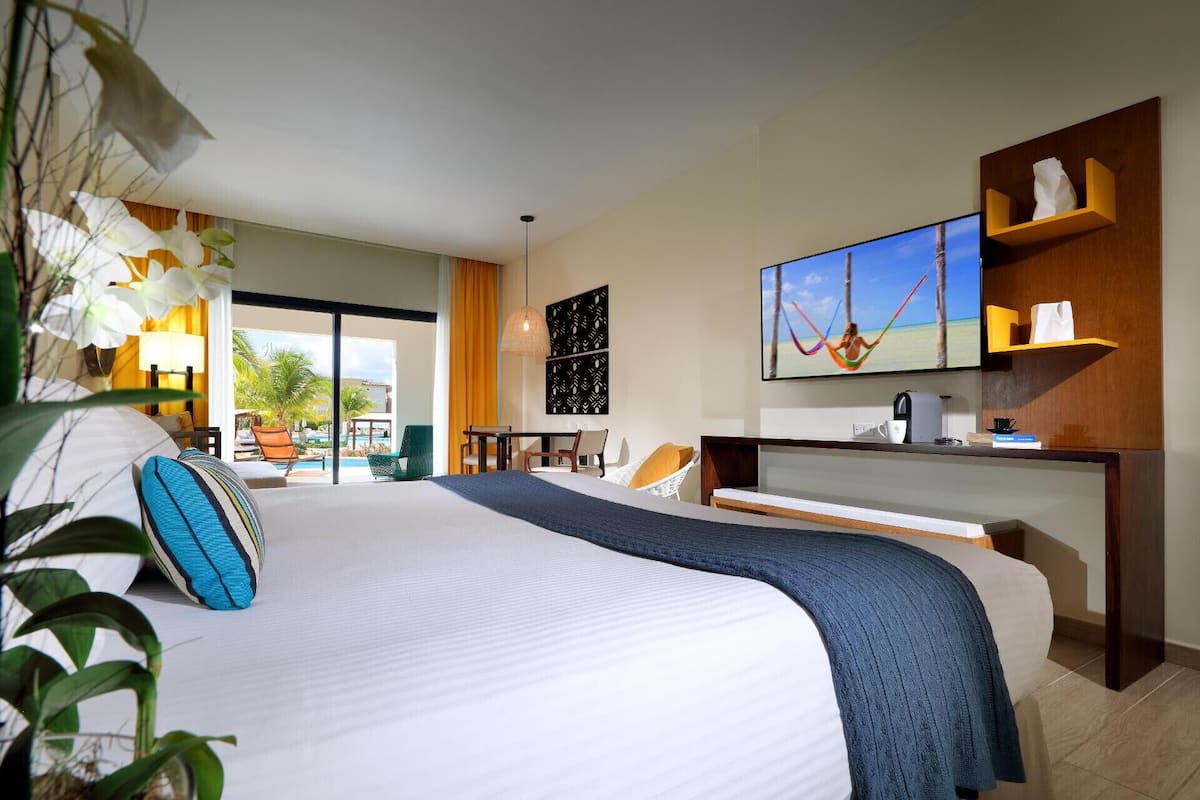 1 bedroom, premium bedding, memory foam beds, minibar