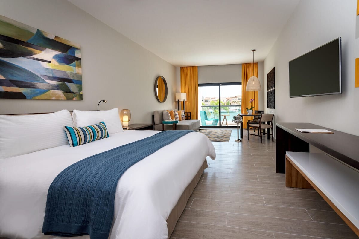 1 bedroom, premium bedding, memory foam beds, minibar