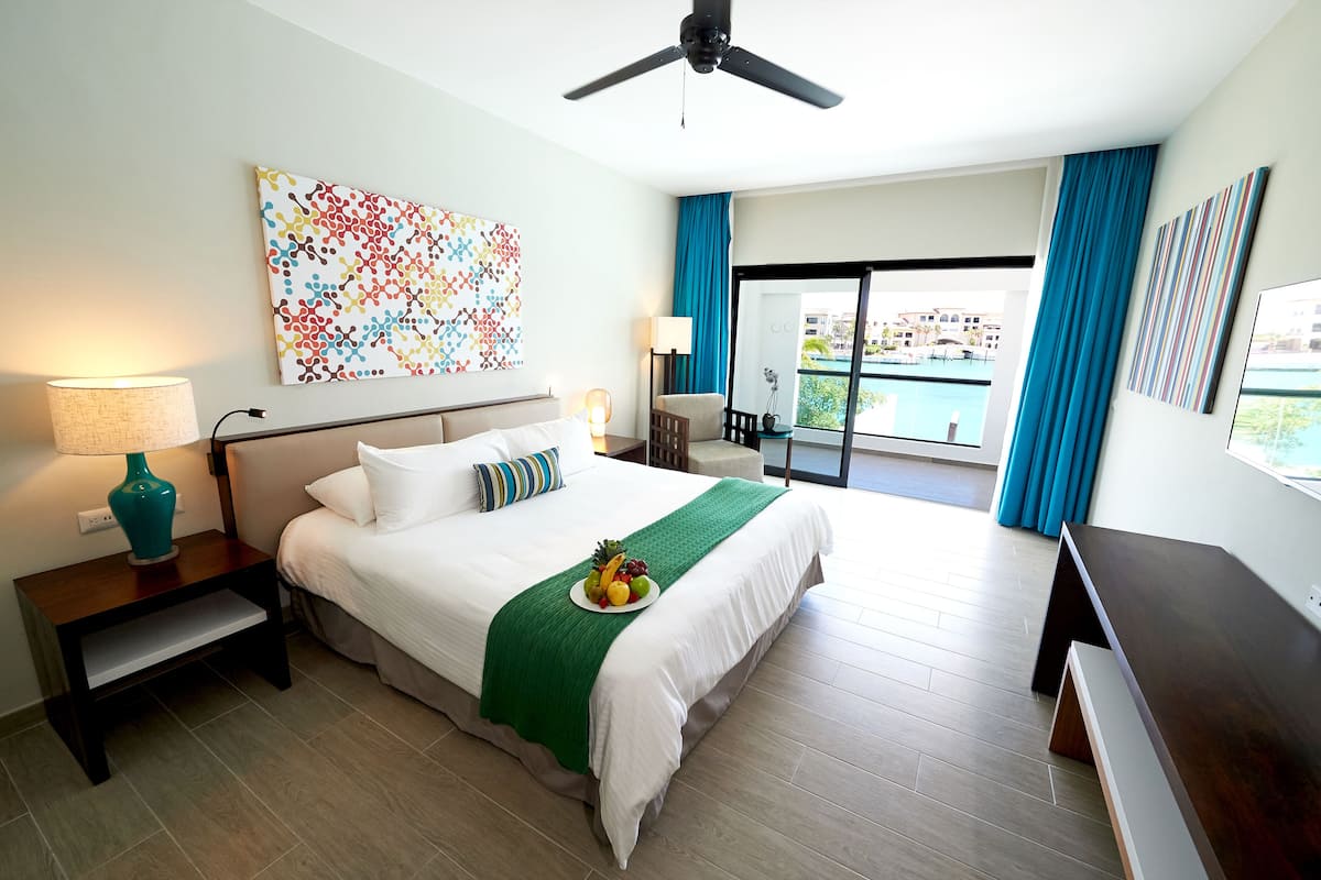 1 bedroom, premium bedding, memory foam beds, minibar