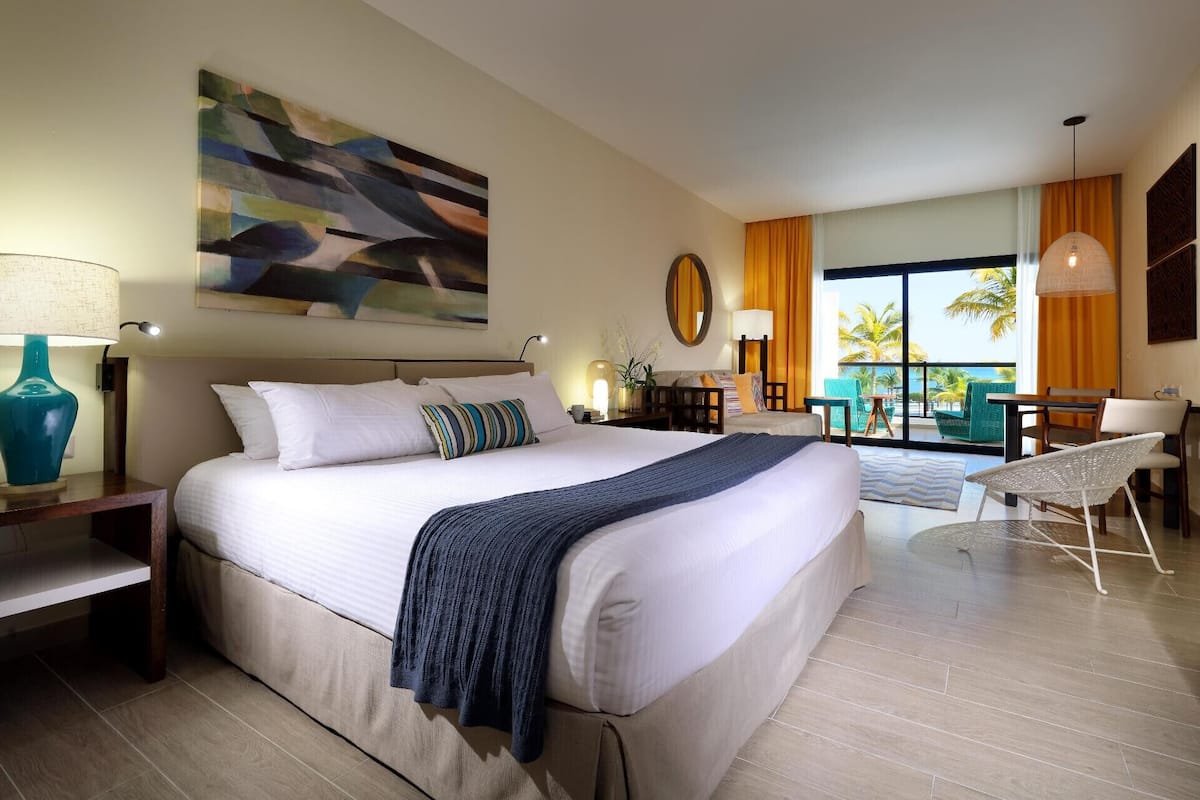 1 bedroom, premium bedding, memory foam beds, minibar
