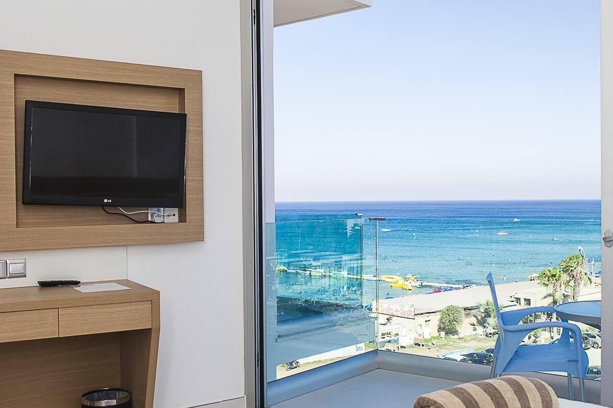 classic double or twin room, partial sea view | view from room