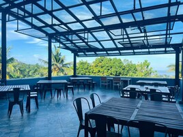 Se sirven desayunos, almuerzos, cenas y cocina internacional 