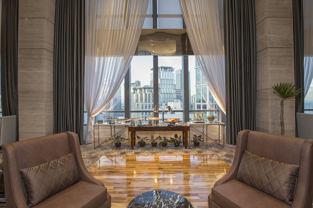 Makati Diamond Residences