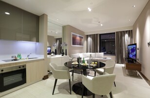 烤箱、茶具/咖啡用具、电热水壶