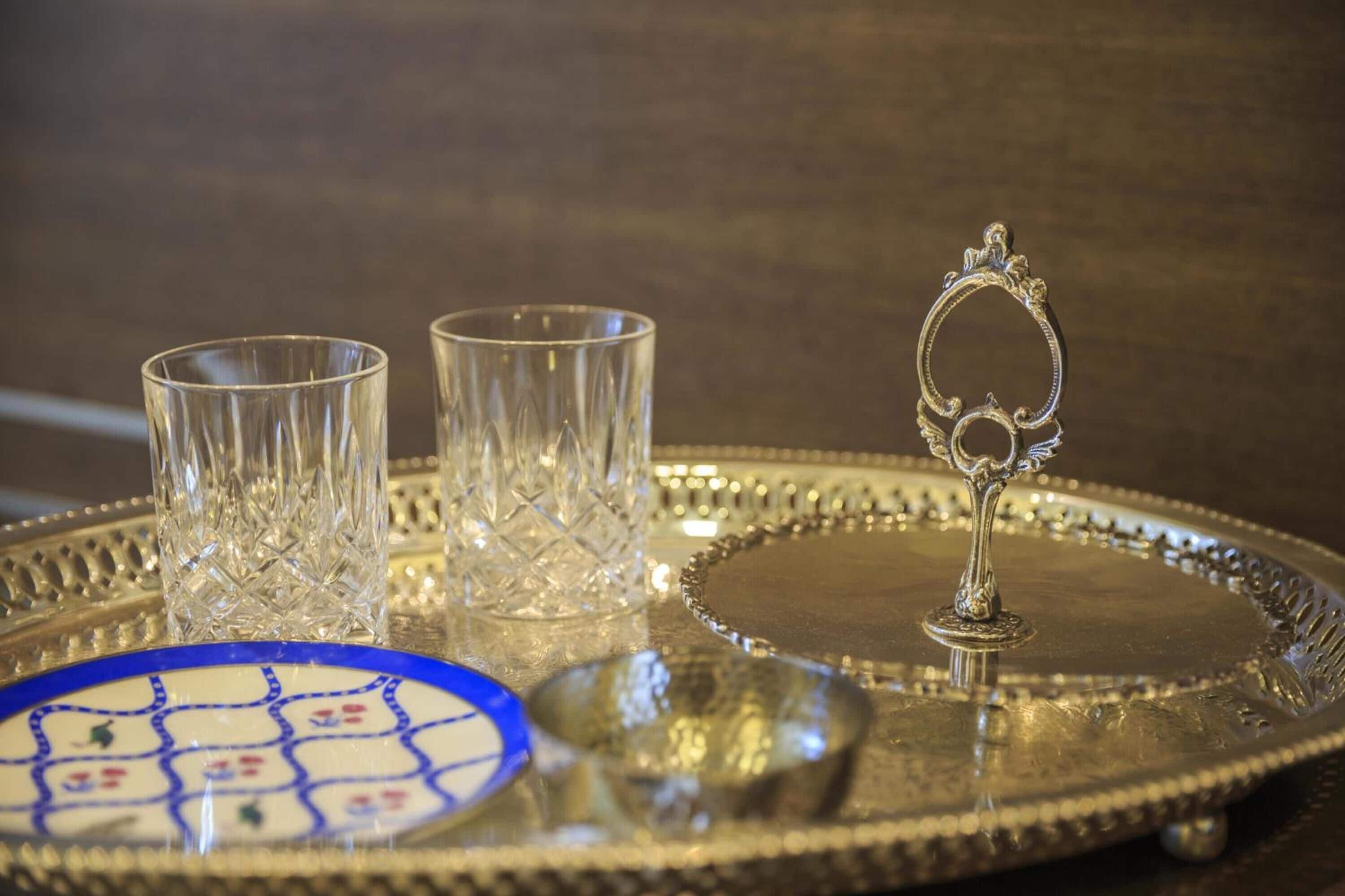 breakfast, lunch, dinner served; local cuisine