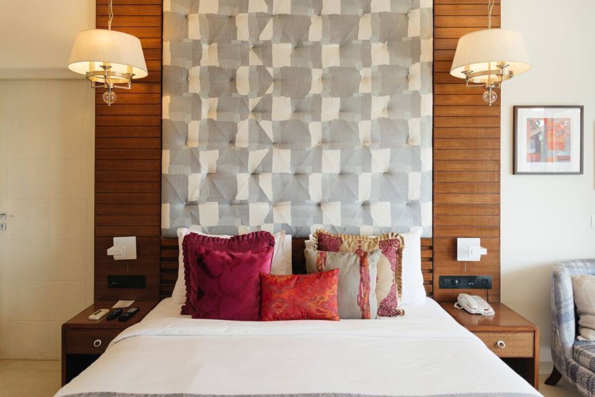 riverside  room | 1 bedroom, premium bedding, desk, iron/ironing board