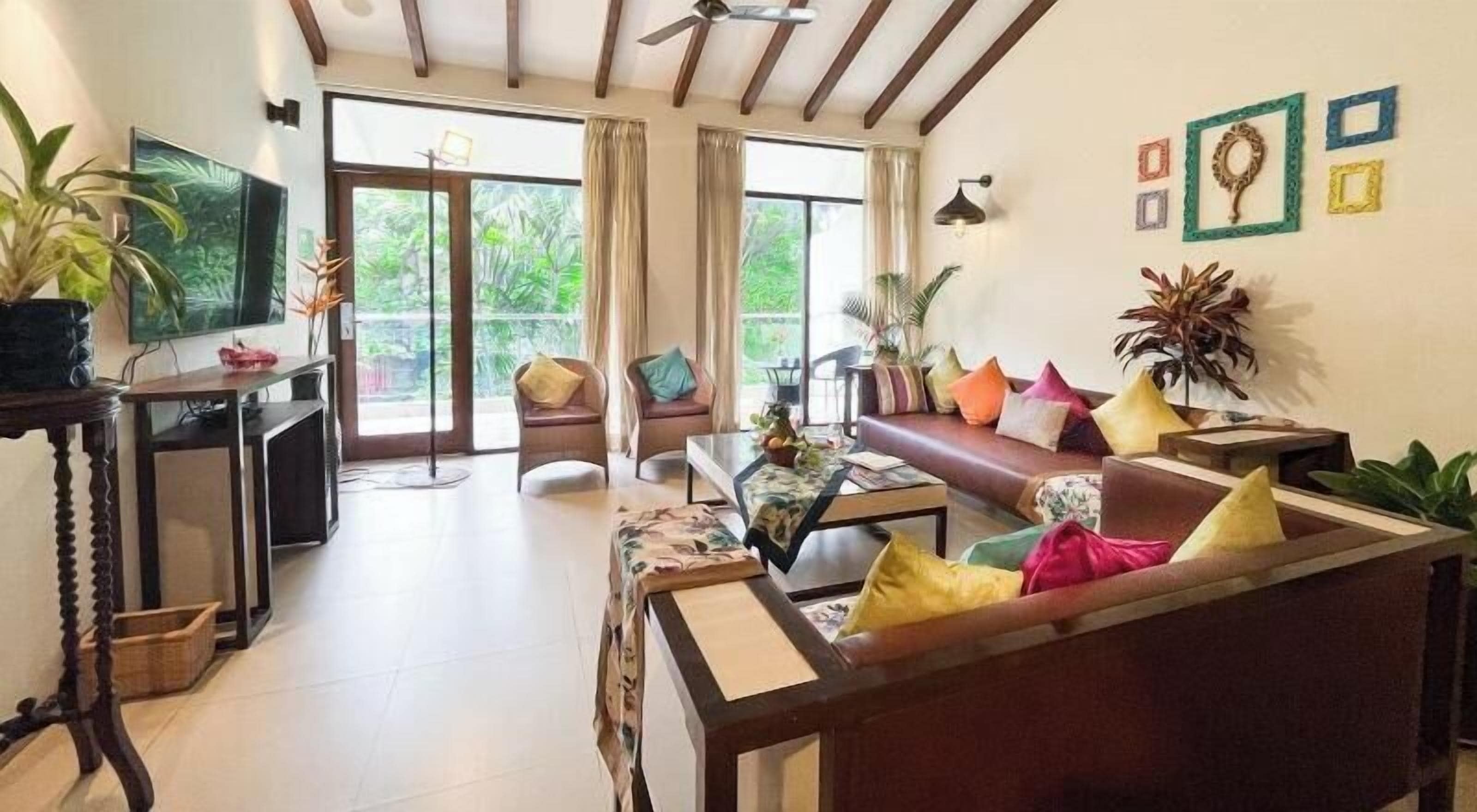 Royal Suite | Living area | LCD TV