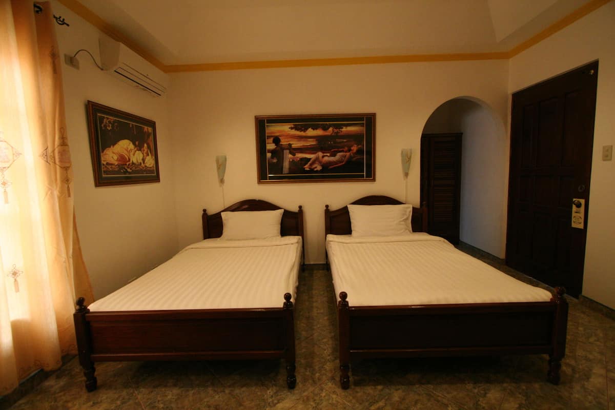 Minibar, in-room safe, free WiFi, bed sheets