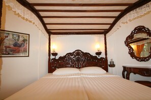 Villa Suite | Minibar, in-room safe, free WiFi, bed sheets - Dolce Vita Hotel (Puerto Princesa)