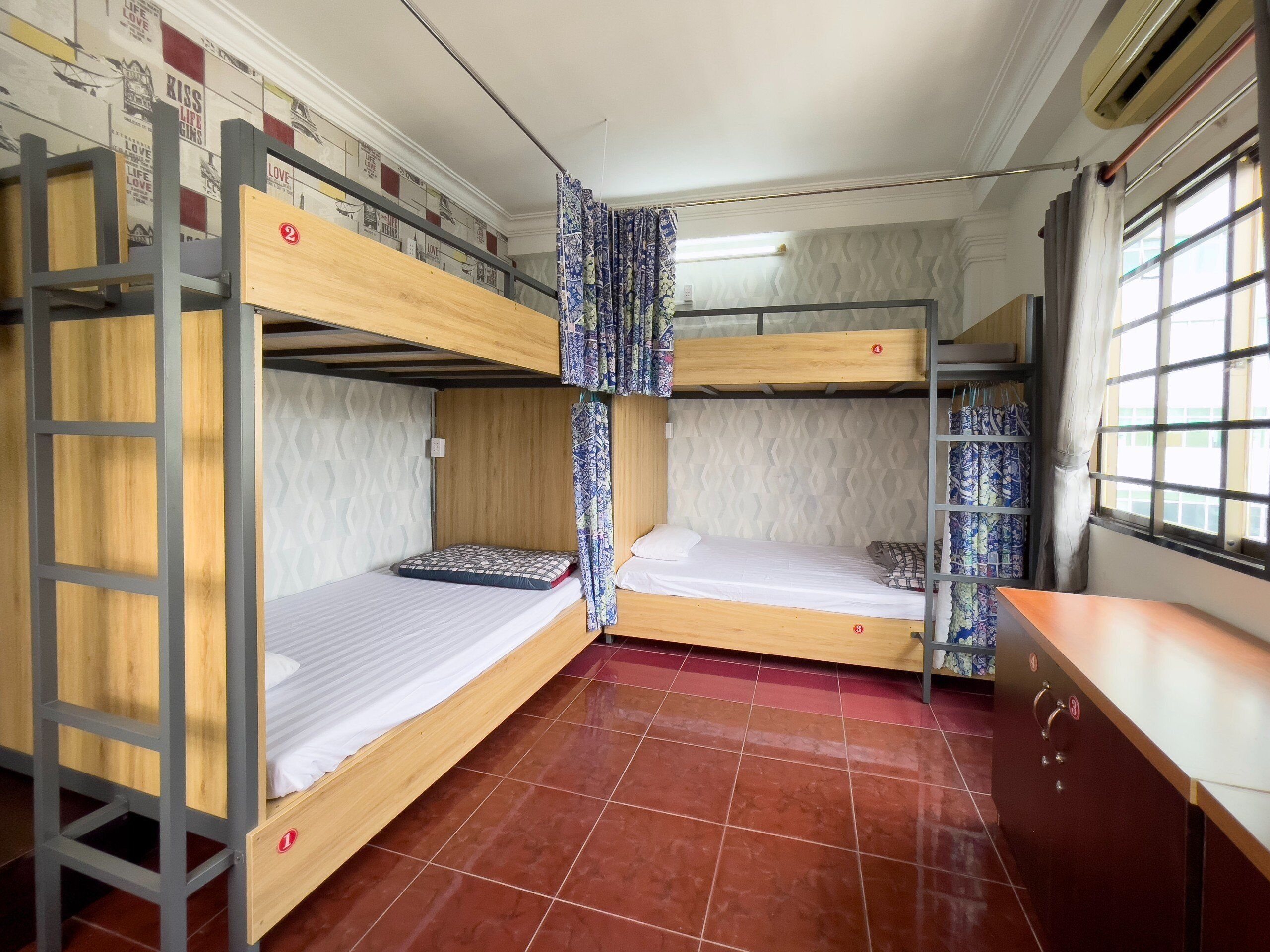 shared dormitory, shared bathroom | 1 bedroom, minibar, desk, soundproofing