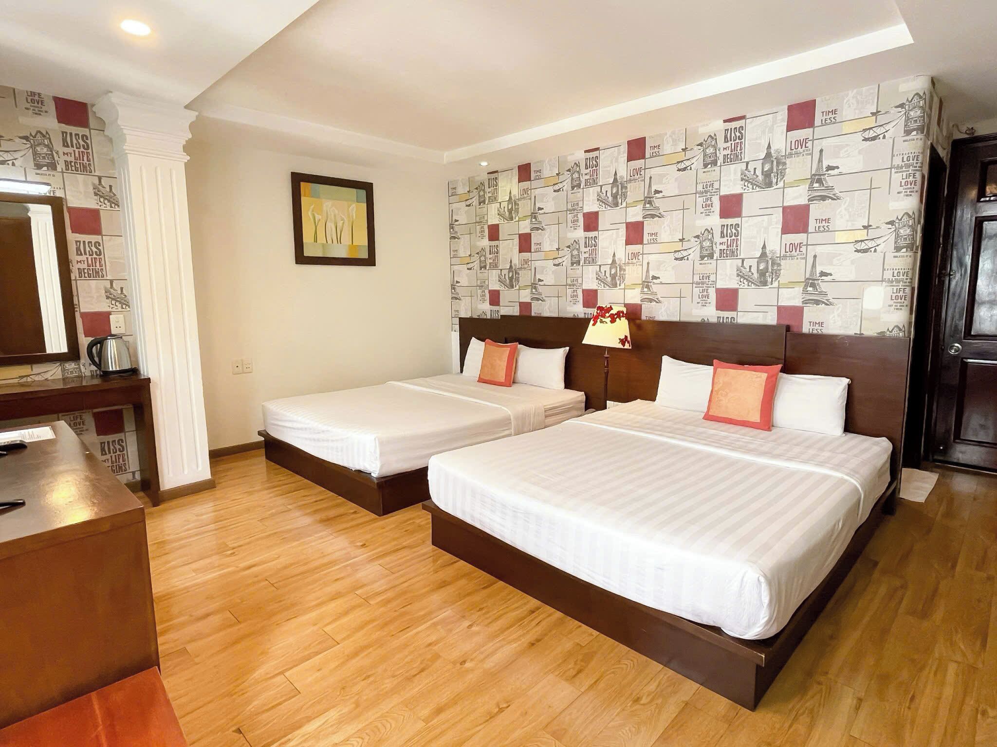 family quadruple room | 1 bedroom, minibar, desk, soundproofing