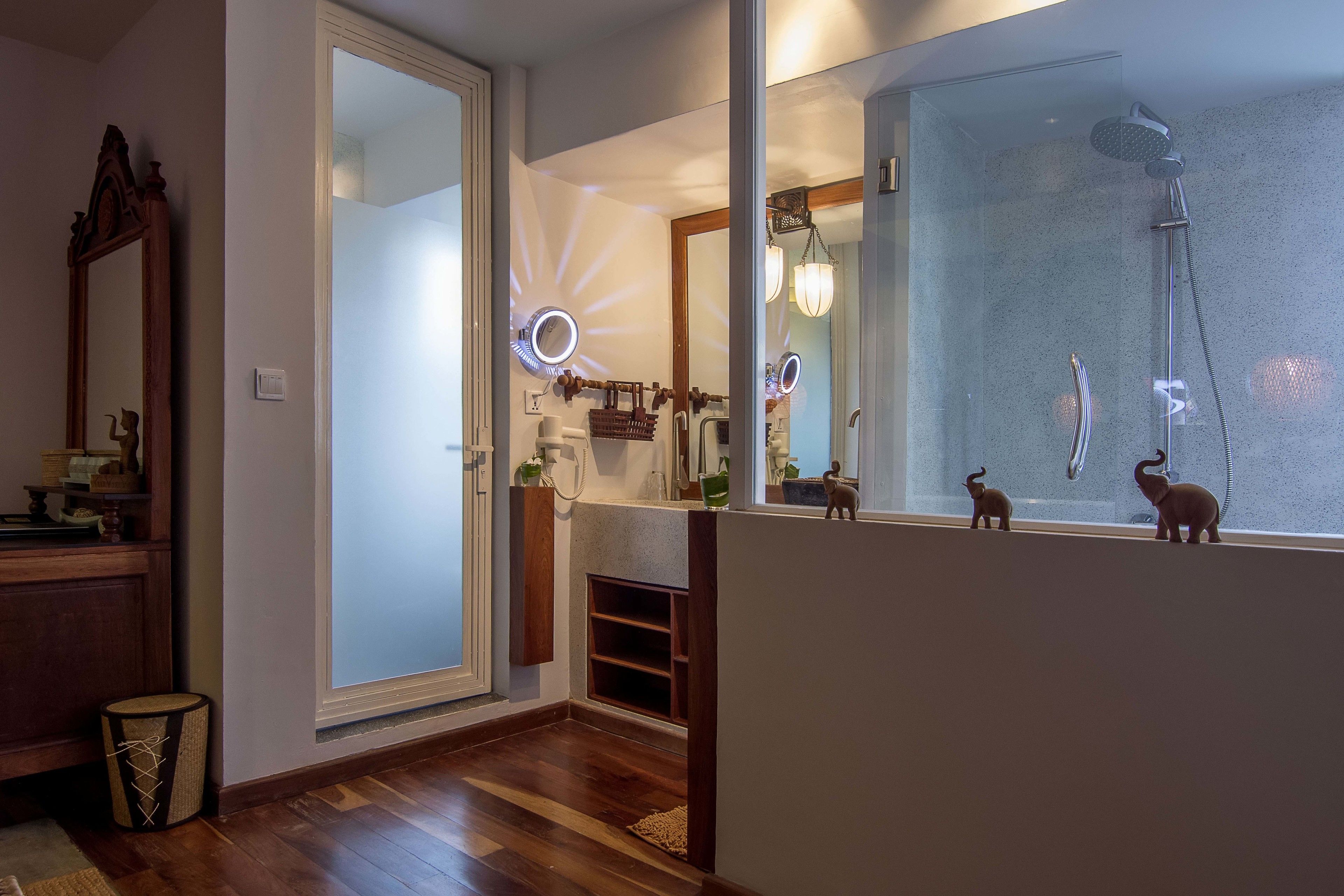 honeymoon suite with outdoor bathtub - daily afternoon tea + daily massage | bathroom | free toiletries, hair dryer, bathrobes, slippers