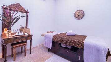 Espace de soins pour les couples, bain à remous, hammam