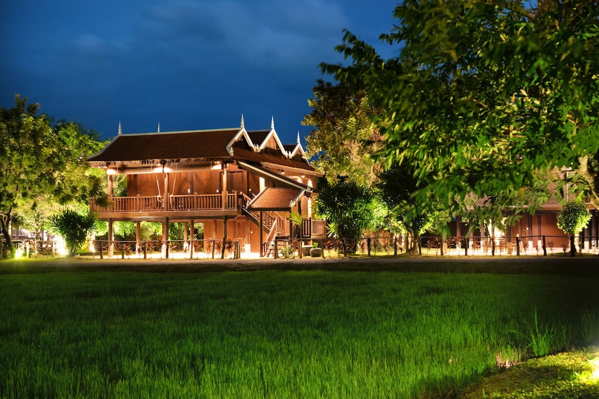 Private Villa @Mane Hariharalaya (Sister Property) | Minibar, két bảo mật tại phòng, bàn, màn/rèm cản sáng 